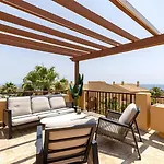 Panoramic Sea Views Penthouse Lägenhet